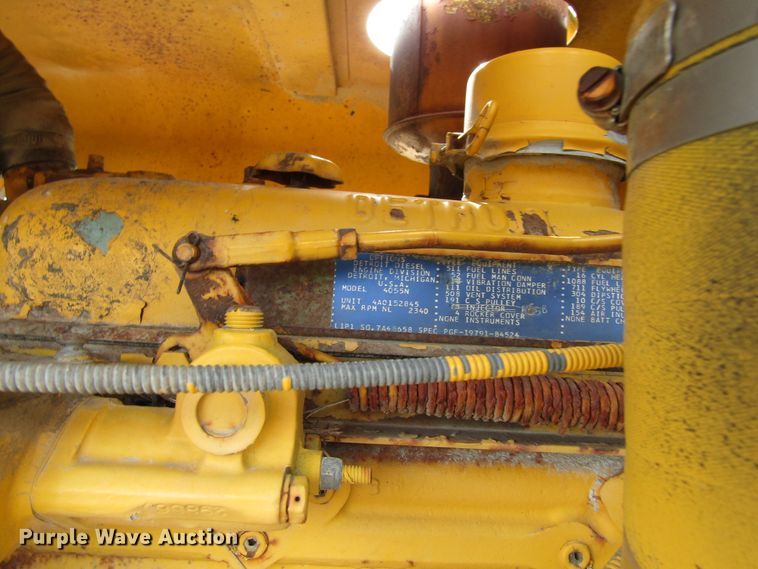 image for item GC9840 1973 Austin Western Super 300  rigid frame motor grader