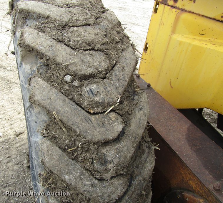 image for item GC9840 1973 Austin Western Super 300  rigid frame motor grader