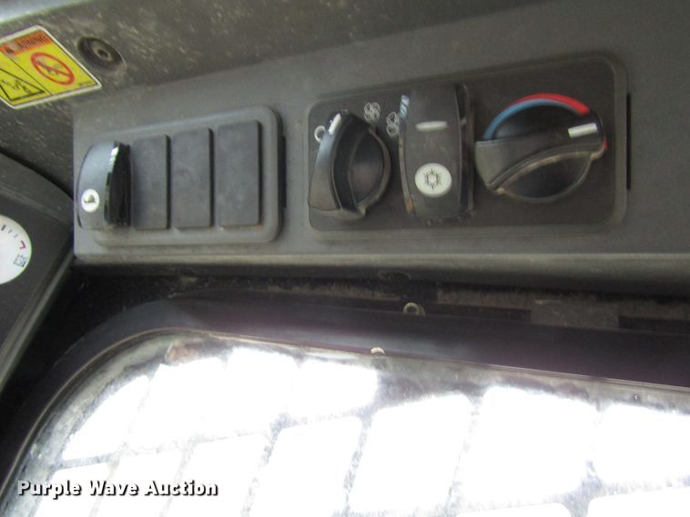 image for item GC9852 2008 Caterpillar 277C  tracked skid steer loader