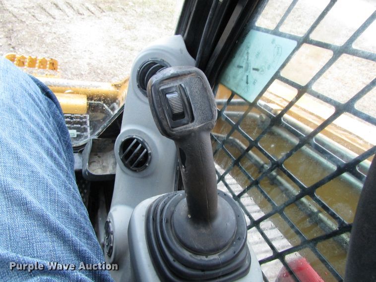 image for item GC9852 2008 Caterpillar 277C  tracked skid steer loader