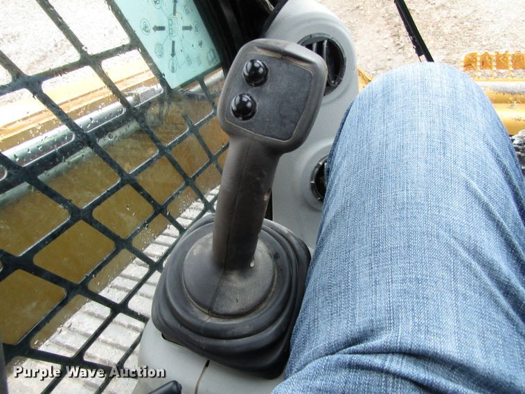 image for item GC9852 2008 Caterpillar 277C  tracked skid steer loader