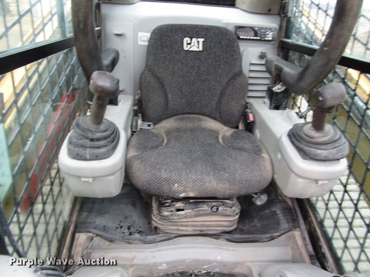 image for item GC9852 2008 Caterpillar 277C  tracked skid steer loader