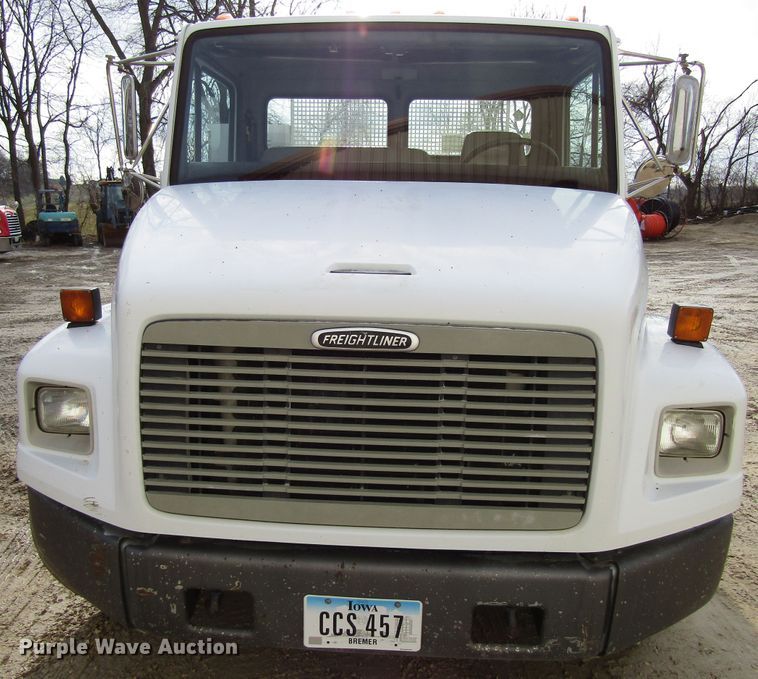 image for item GC9856 2000 Freightliner FL60  utility / service truck