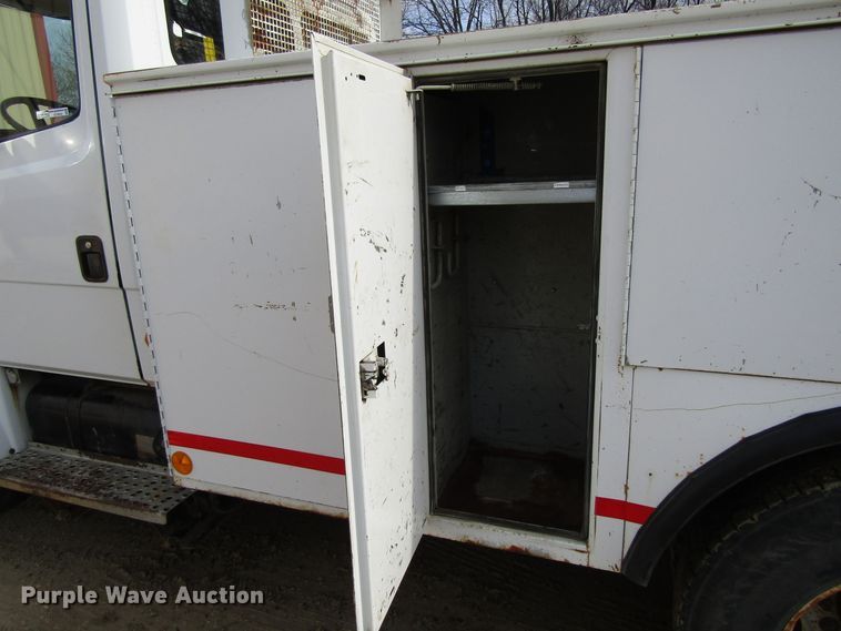 image for item GC9856 2000 Freightliner FL60  utility / service truck