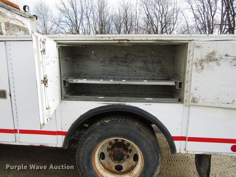 image for item GC9856 2000 Freightliner FL60  utility / service truck