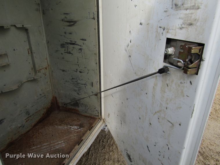 image for item GC9856 2000 Freightliner FL60  utility / service truck