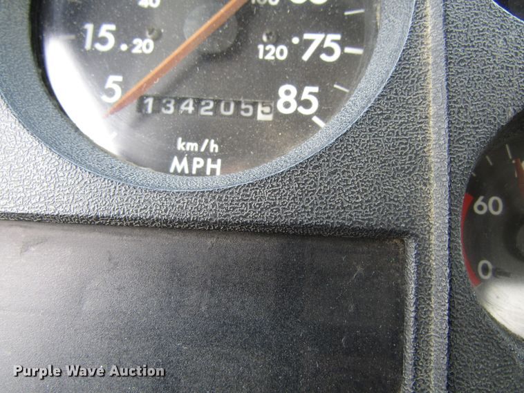 image for item GC9856 2000 Freightliner FL60  utility / service truck