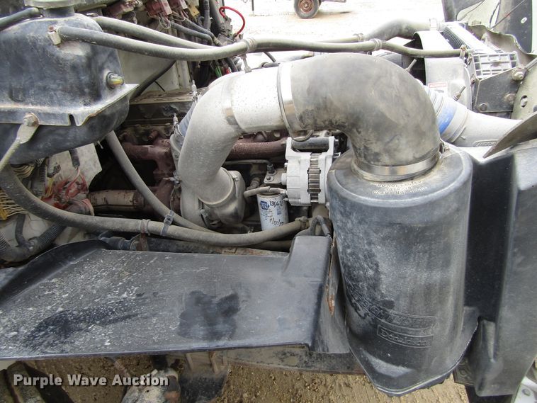 image for item GC9856 2000 Freightliner FL60  utility / service truck