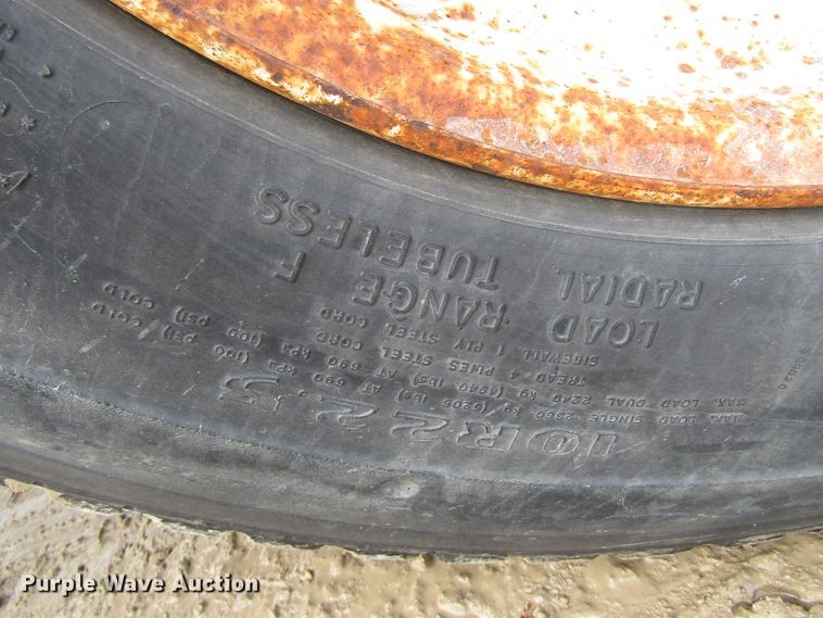 image for item GC9856 2000 Freightliner FL60  utility / service truck