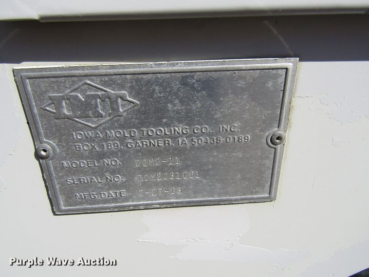 image for item GC9861 2004 International 4300  utility / service truck