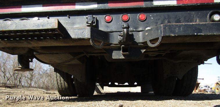 image for item GC9861 2004 International 4300  utility / service truck