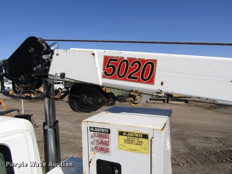 image for item GC9861 2004 International 4300  utility / service truck