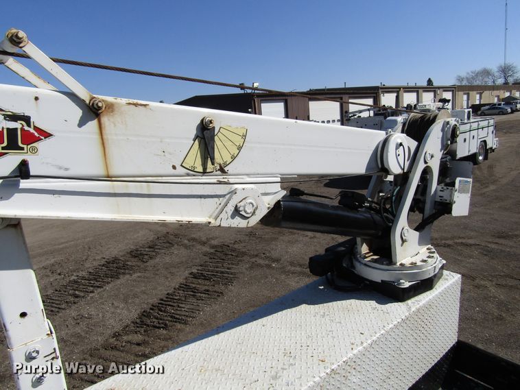 image for item GC9861 2004 International 4300  utility / service truck