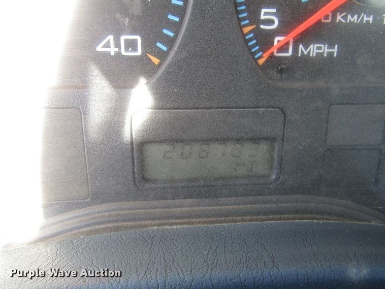 image for item GC9861 2004 International 4300  utility / service truck