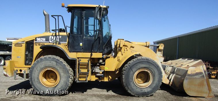 image for item GC9866 2006 Caterpillar 962H  wheel loader