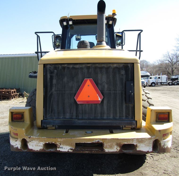 image for item GC9866 2006 Caterpillar 962H  wheel loader