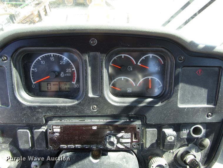 image for item GC9866 2006 Caterpillar 962H  wheel loader