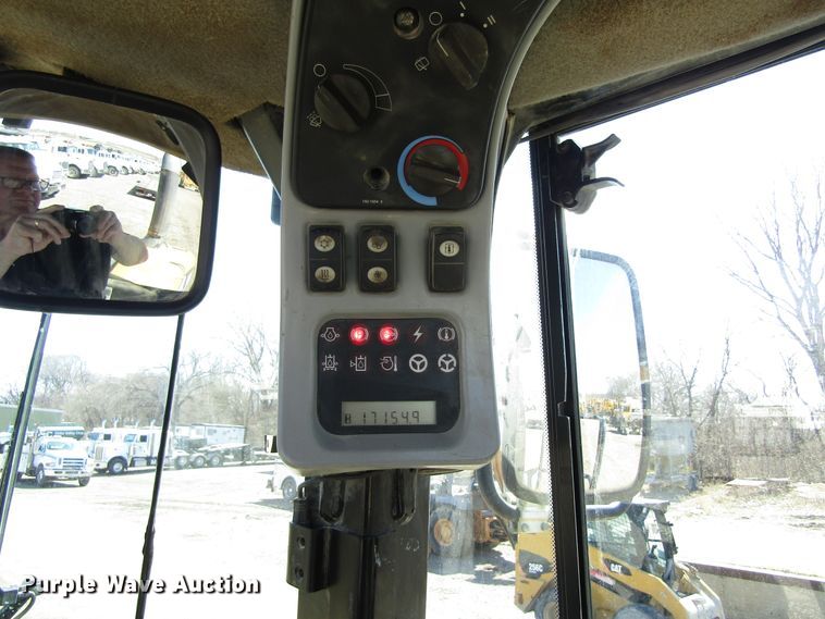 image for item GC9866 2006 Caterpillar 962H  wheel loader