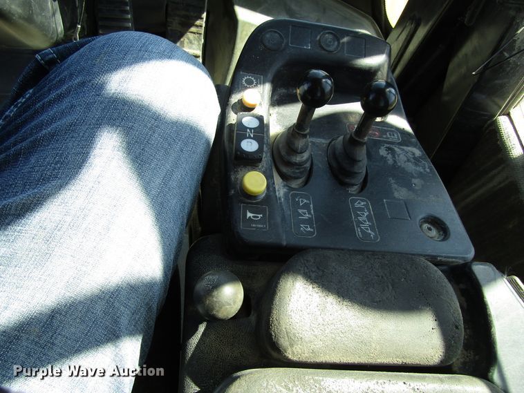 image for item GC9866 2006 Caterpillar 962H  wheel loader