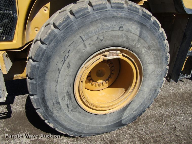 image for item GC9866 2006 Caterpillar 962H  wheel loader