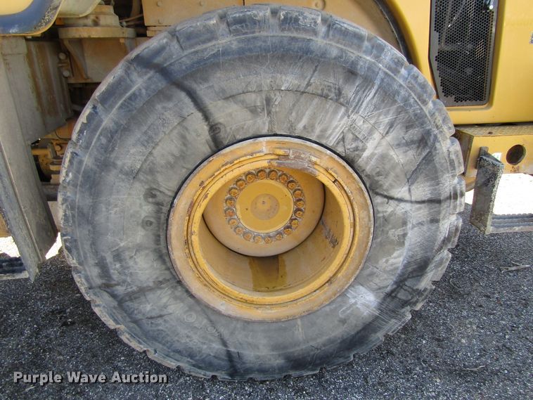 image for item GC9866 2006 Caterpillar 962H  wheel loader