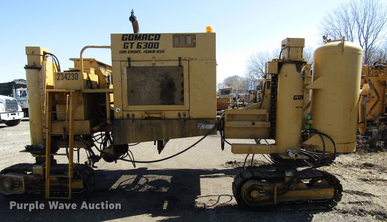 image for item GC9867 1982 Gomaco GT6300  curb machine