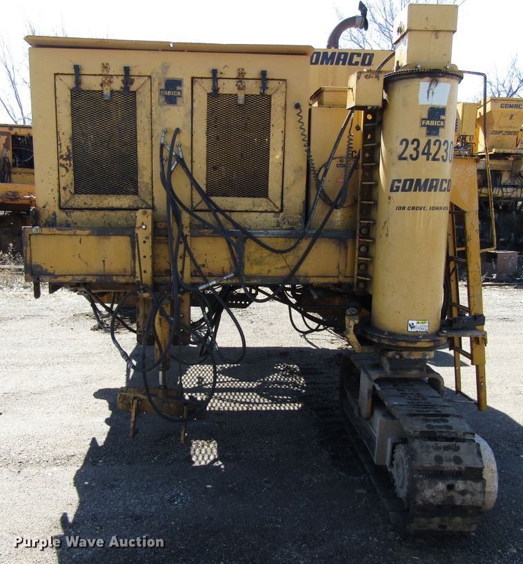 image for item GC9867 1982 Gomaco GT6300  curb machine