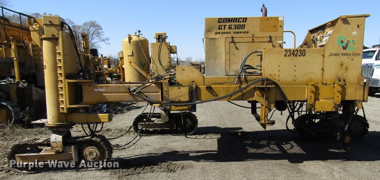 image for item GC9867 1982 Gomaco GT6300  curb machine