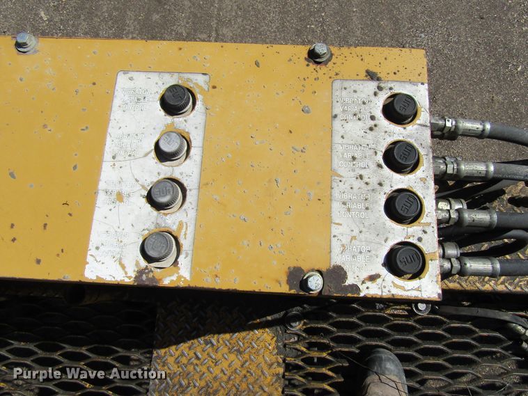 image for item GC9867 1982 Gomaco GT6300  curb machine