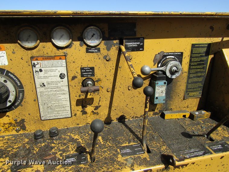 image for item GC9867 1982 Gomaco GT6300  curb machine