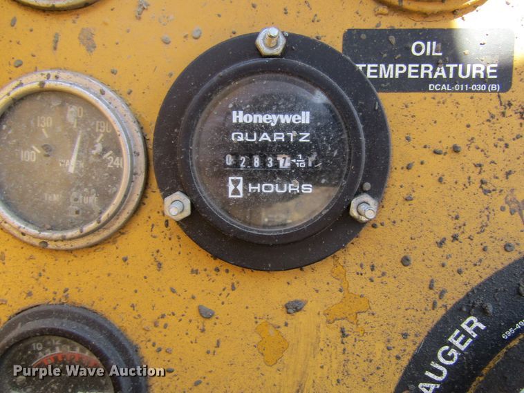 image for item GC9867 1982 Gomaco GT6300  curb machine