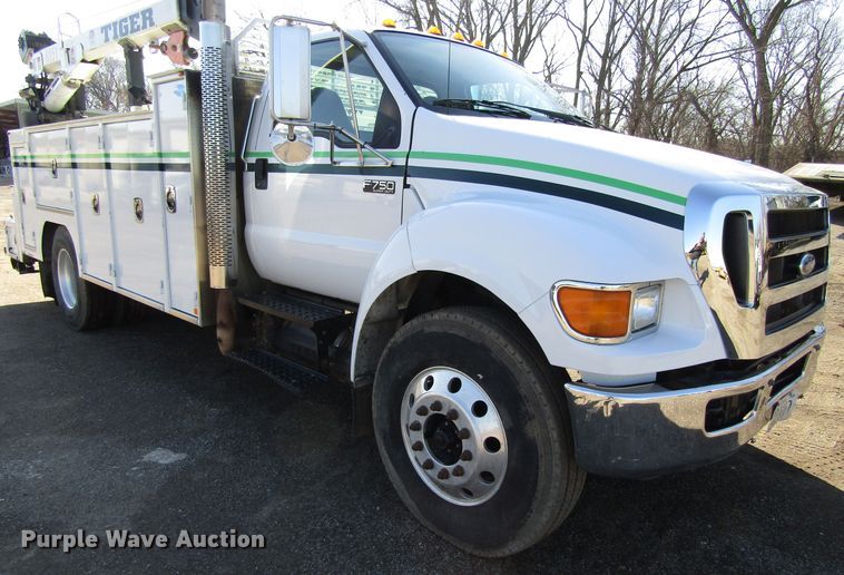 image for item GC9872 2009 Ford F750 Super Duty  utility / service truck