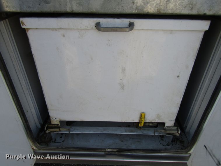 image for item GC9872 2009 Ford F750 Super Duty  utility / service truck