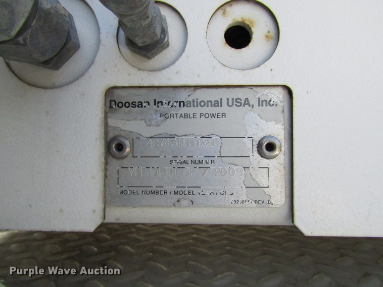 image for item GC9872 2009 Ford F750 Super Duty  utility / service truck