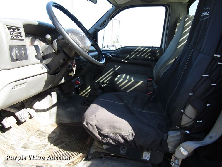 image for item GC9872 2009 Ford F750 Super Duty  utility / service truck