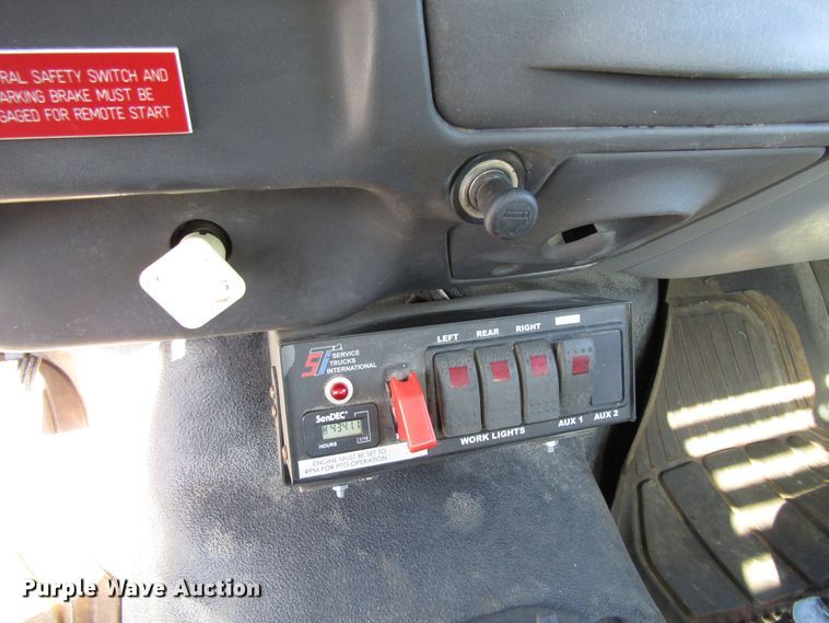 image for item GC9872 2009 Ford F750 Super Duty  utility / service truck