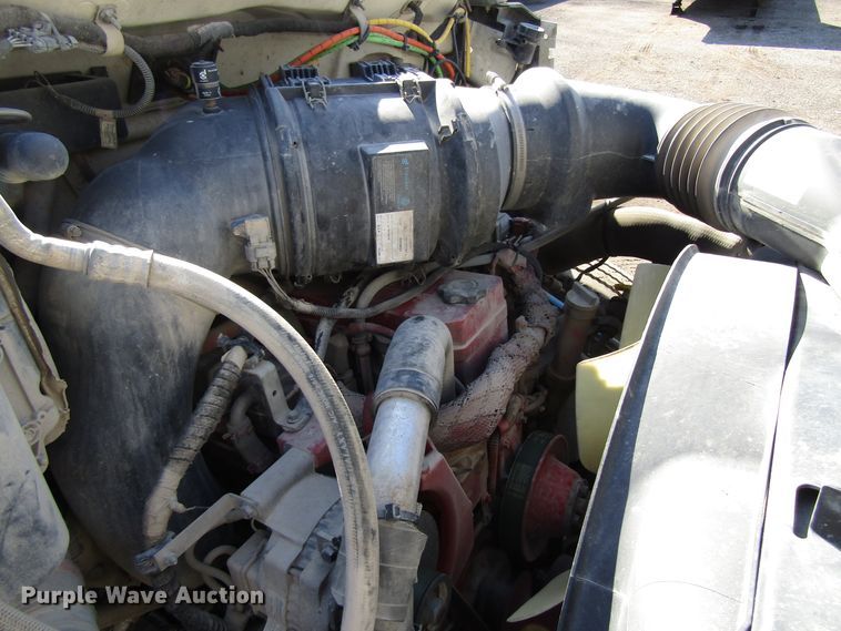 image for item GC9872 2009 Ford F750 Super Duty  utility / service truck