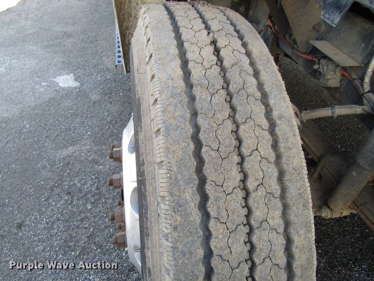 image for item GC9872 2009 Ford F750 Super Duty  utility / service truck