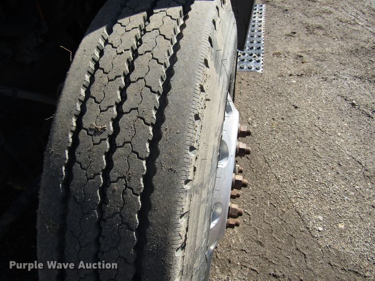 image for item GC9872 2009 Ford F750 Super Duty  utility / service truck