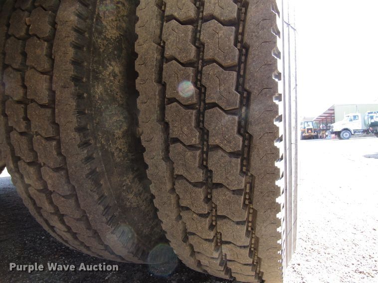 image for item GC9872 2009 Ford F750 Super Duty  utility / service truck