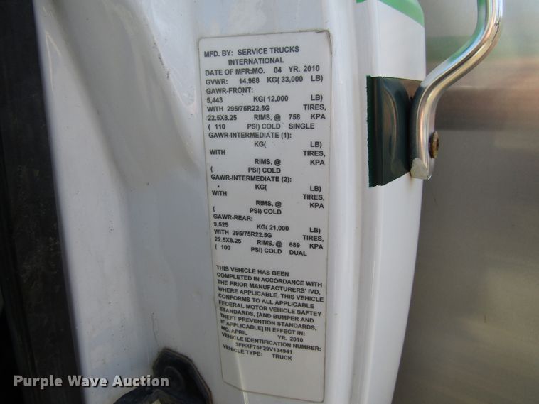 image for item GC9872 2009 Ford F750 Super Duty  utility / service truck