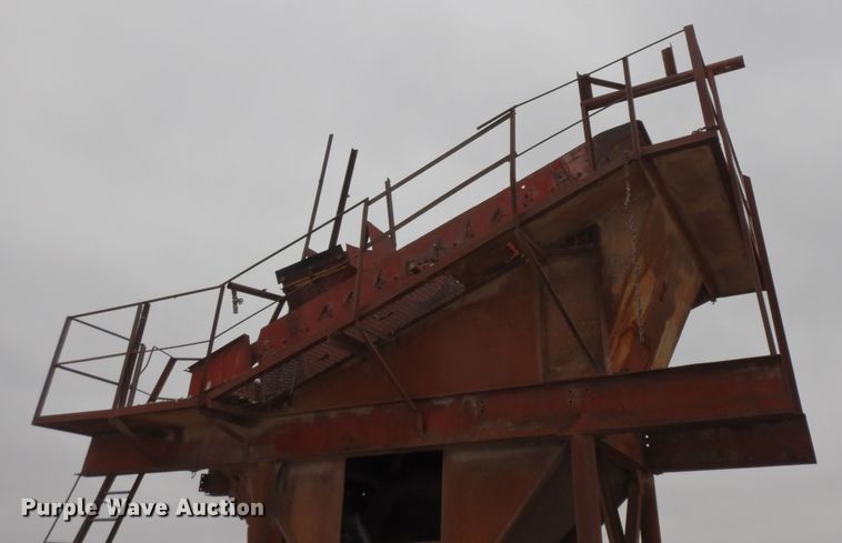 image for item GG9394 Hewitt Robins two deck wash plant