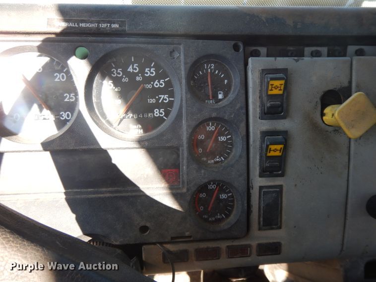 image for item GG9495 1999 Freightliner FL80  digger derrick truck