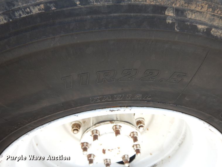 image for item GG9495 1999 Freightliner FL80  digger derrick truck