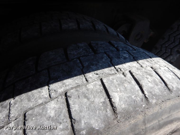 image for item GG9495 1999 Freightliner FL80  digger derrick truck