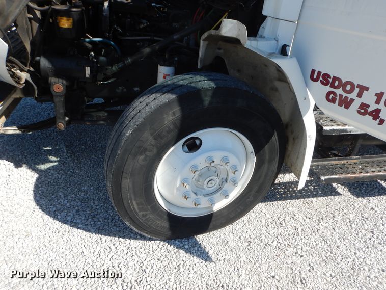 image for item GG9495 1999 Freightliner FL80  digger derrick truck