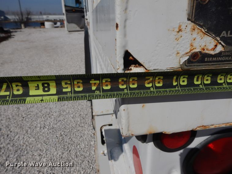 image for item GG9495 1999 Freightliner FL80  digger derrick truck