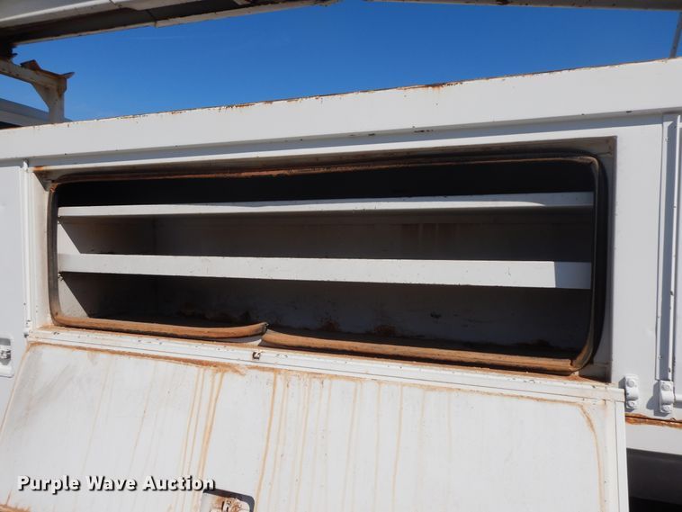 image for item GG9495 1999 Freightliner FL80  digger derrick truck