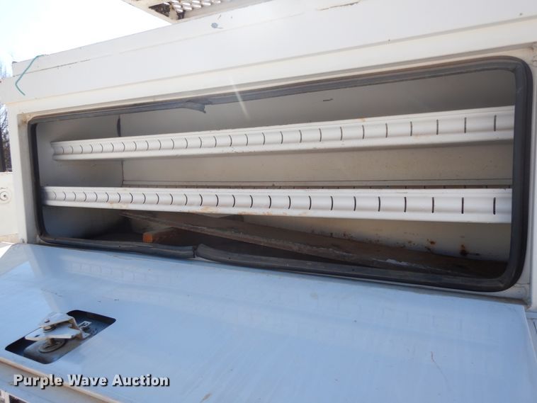 image for item GG9495 1999 Freightliner FL80  digger derrick truck