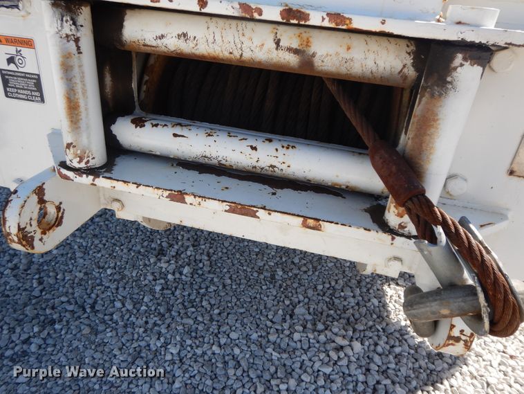 image for item GG9495 1999 Freightliner FL80  digger derrick truck